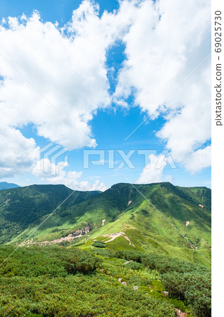 Kenashi山,Gakfu山和Tsunabe山的風景。 Kenashi山,Gakfu山和Tsunabe山的風景。 69025730