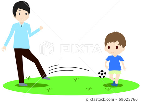 爸爸在假期里和孩子們踢足球的插圖 69025766