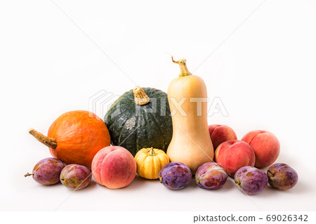 四種類型的南瓜和水果 69026342