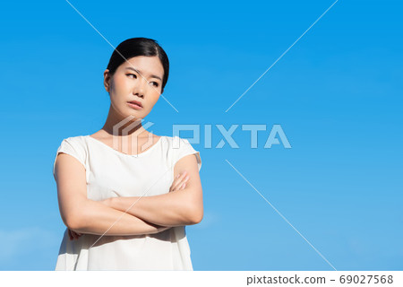 Image of worried woman Image of worried woman 69027568