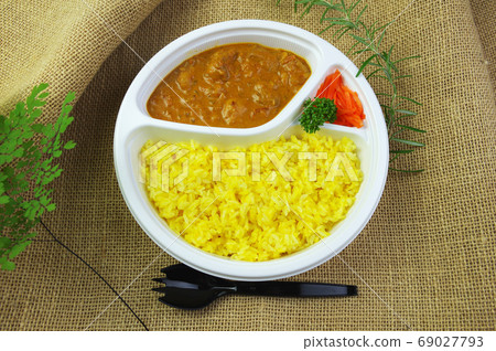 Coconut milk curry bento Coconut milk curry bento 69027793