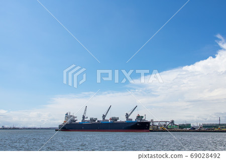 Large Ship Wood Chip Ship Large Ship Wood Chip Ship 69028492