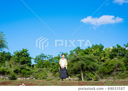 一個女人去旅行 一個女人去旅行 69033587