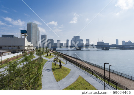 城市景觀:東京灣地區的東京灣公園和塔樓公寓形象 城市景觀:東京灣地區的東京灣公園和塔樓公寓形象 69034466