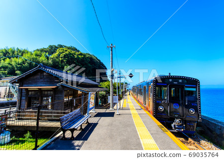 Chiwata Station JR Kyushu Omura Line [Higashisonogi-gun, Nagasaki Prefecture] 69035764