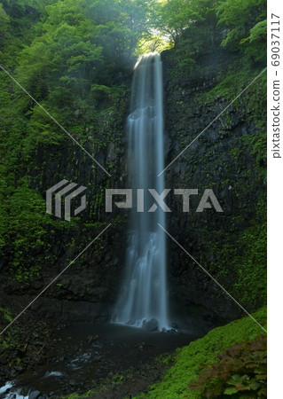 Tamadare Falls 69037117