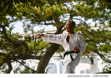 Martial arts Japanese, samurai, senior man, karateka, martial artist, judo, extreme vacuumist Martial arts Japanese, samurai, senior man, karateka, martial artist, judo, extreme vacuumist 69038366