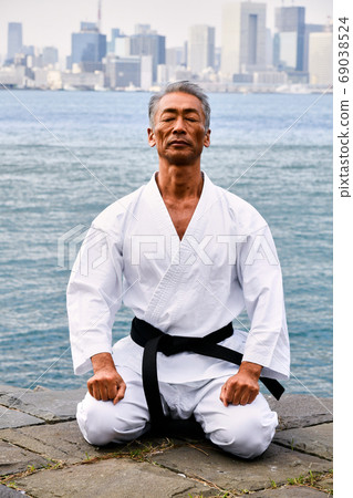 武士道的問候,感激和習慣形象 武士道的問候,感激和習慣形象 69038524