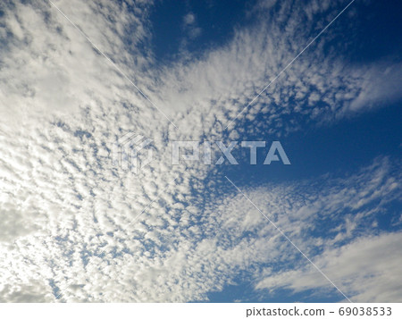 Sky  69038533