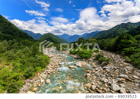從富山，神一和Hay月川看到的北阿爾卑斯山和入戶雲 69039523