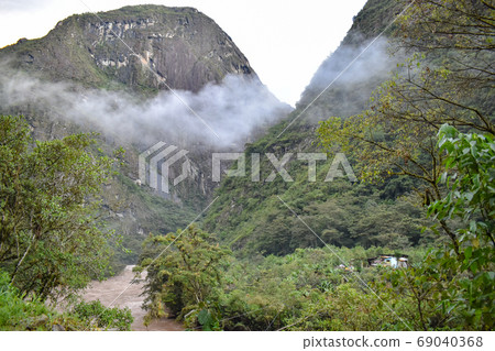 Machu Picchu Stand by Me Course Machu Picchu Stand by Me Course 69040368