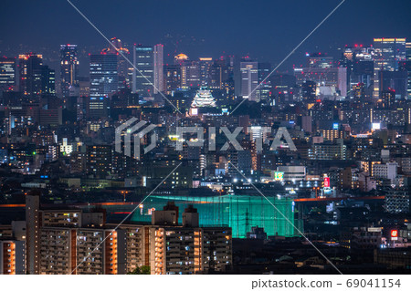 <<Osaka Prefecture>> Night view of downtown Osaka, Osaka Castle and skyscrapers <<Osaka Prefecture>> Night view of downtown Osaka, Osaka Castle and skyscrapers 69041154