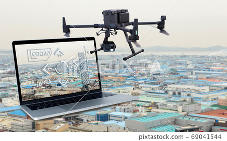 Laptop to control drone Laptop to control drone 69041544