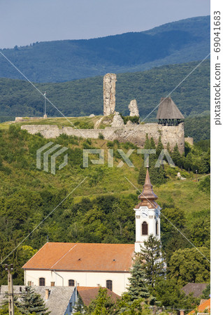 Castle of Nograd, region Nothern Hungary Castle of Nograd, region Nothern Hungary 69041683