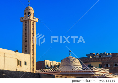 Mosque in Dahar neighborhood 69043345