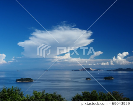 View of summer Harima Pass seen from Manyo Pass 69043939