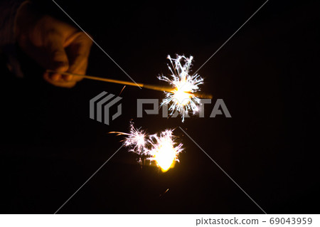 Summer memory sparkler 2020 69043959