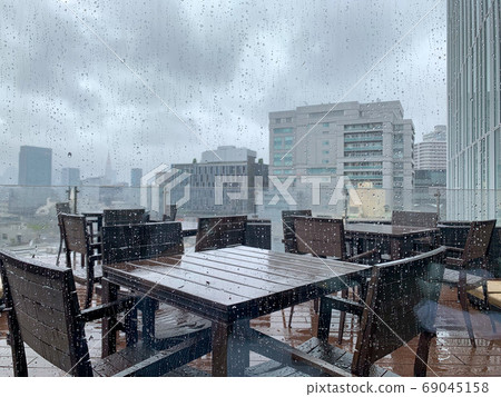 rain rain 69045158