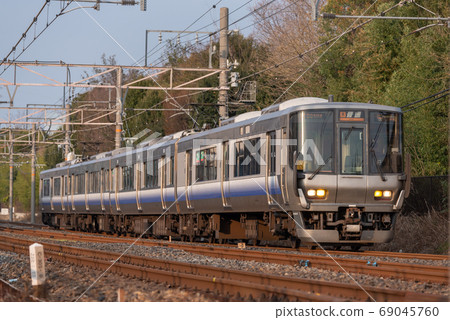 JR West 223 series (composition photo) 69045760