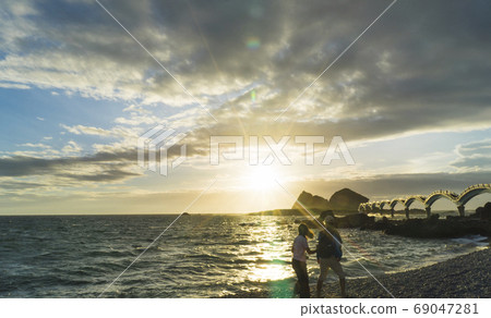 台灣東海岸三仙台日出 台灣東海岸三仙台日出 69047281