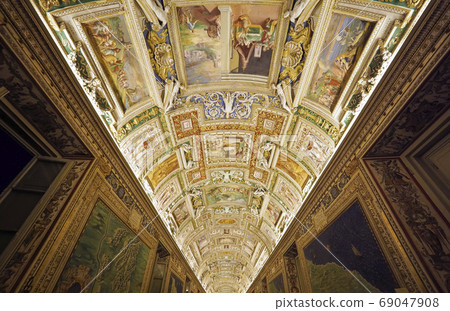 梵蒂岡博物館地圖畫廊 69047908