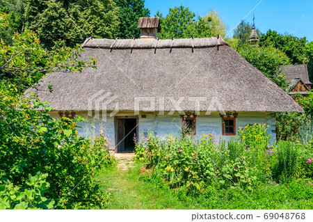Ancient traditional ukrainian rural house Ancient traditional ukrainian rural house 69048768