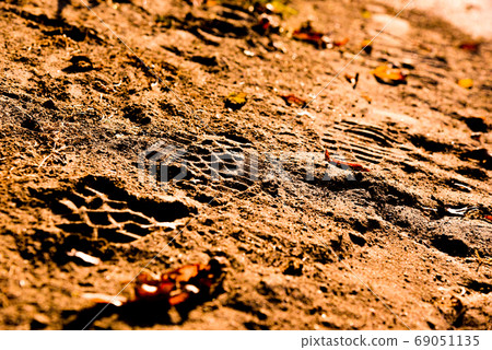 Footprints left on the ground Footprints left on the ground 69051135