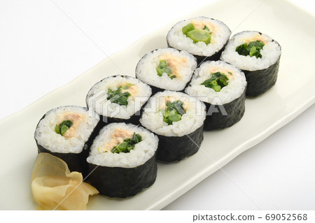 Nori Roll Sushi 69052568