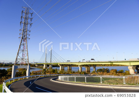 深藍色的天空,祝你好運大橋 深藍色的天空,祝你好運大橋 69053828