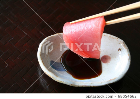 Tuna sashimi japanese food 69054662