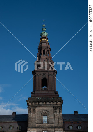 Christiansborg Palace in the island of Slotsholmen Christiansborg Palace in the island of Slotsholmen 69055325