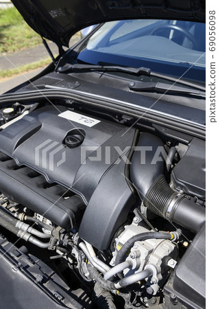 Imported car engine room (6 in-line cleaned) Imported car engine room (6 in-line cleaned) 69056098