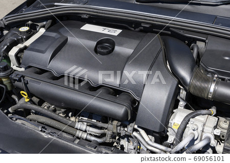 Imported car engine room (6 in-line cleaned) Imported car engine room (6 in-line cleaned) 69056101