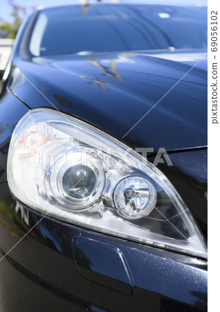 Car headlight (after polishing) Car headlight (after polishing) 69056102