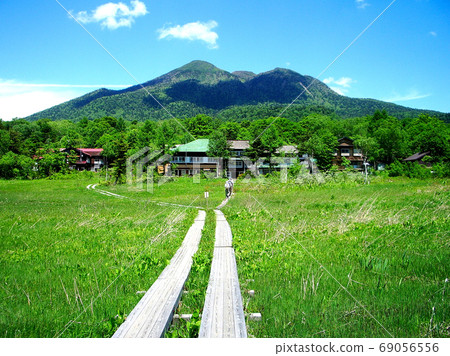 Oze in the mountain hut Oze in the mountain hut 69056556