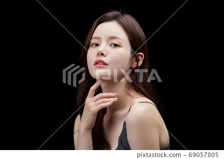 Woman beauty beauty 69057805