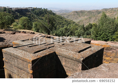 拉利貝拉洞穴教堂建築群 69058152