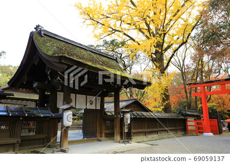 河合神社（下鴨神社）的秋天景色 69059137
