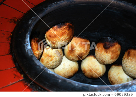 Keelung, Taiwan pepper cake 69059389