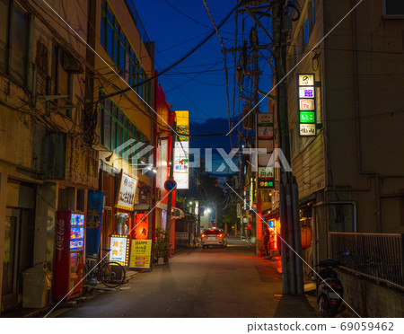 大分市的酒吧區,靠近宮古町 大分市的酒吧區,靠近宮古町 69059462