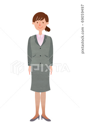 站立與微笑的衣服的一個少婦 站立與微笑的衣服的一個少婦 69059497