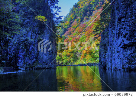 國家特殊風景區的三丹峽谷的秋色 69059972