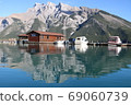 Lake Minnewanka 69060739