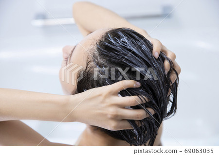 Bathroom treatment 69063035