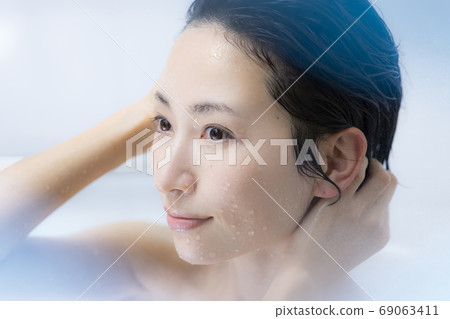 Bathroom treatment Bathroom treatment 69063411