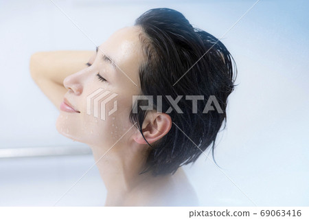 Bathroom treatment Bathroom treatment 69063416