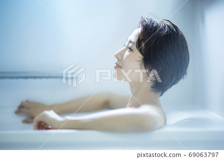 Bathroom treatment Bathroom treatment 69063797