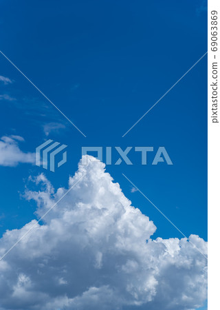 Summer sky, blue sky, clouds, Irudo cloud Summer sky, blue sky, clouds, Irudo cloud 69063869