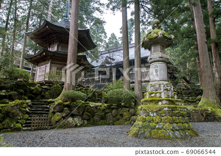 Japan, Fukuigata, Omotoyama, Eiheiji, Shrine Japan, Fukuigata, Omotoyama, Eiheiji, Shrine 69066544