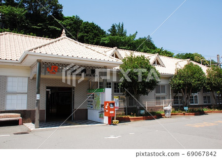 東海道本線(靜岡縣高田區Ka南町)加南站(CA01)的車站大樓 東海道本線(靜岡縣高田區Ka南町)加南站(CA01)的車站大樓 69067842